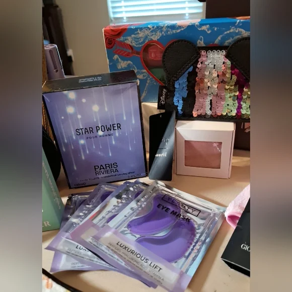 π25 PC TLC BEAUTY BUNDLEππππ - Picture 3 of 17